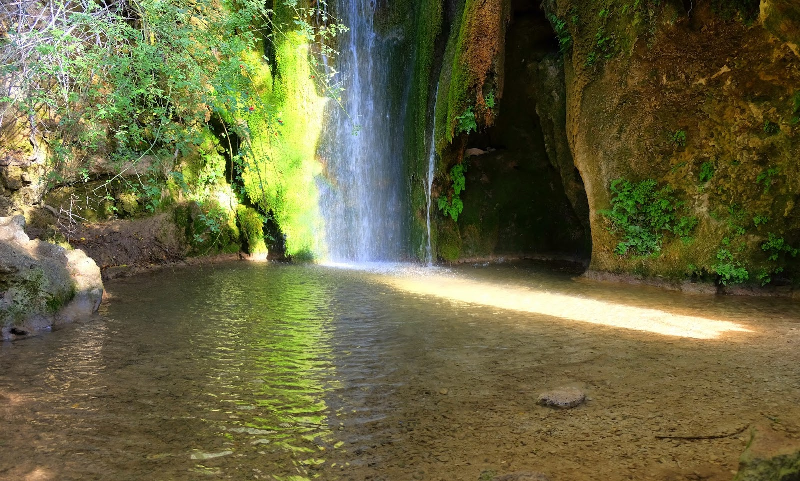 cascada de prado negro huetor santillan